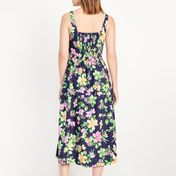 NWT OLD NAVY Fit & Flare Sleeveless Midi Dress Color: Navy Floral - Picture 2 of 7